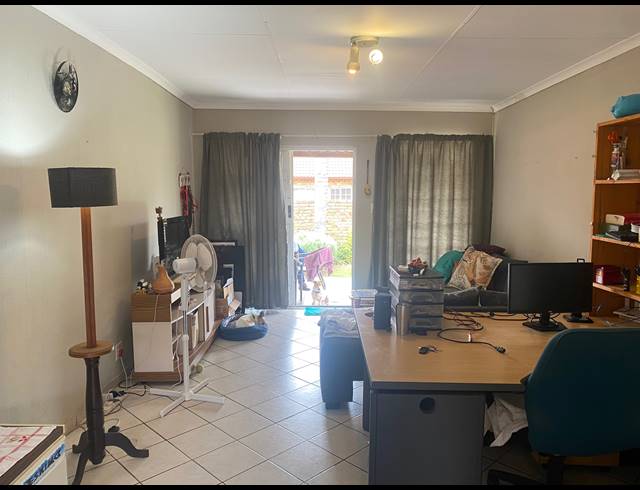 2 BEDROOM TOWNHOUSE RENTED IN MONUMENT PARK